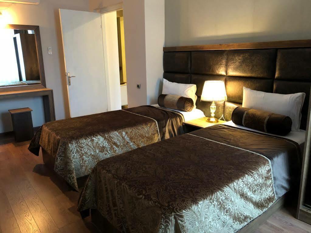 Green Queen Hotel Тбілісі Екстер'єр фото