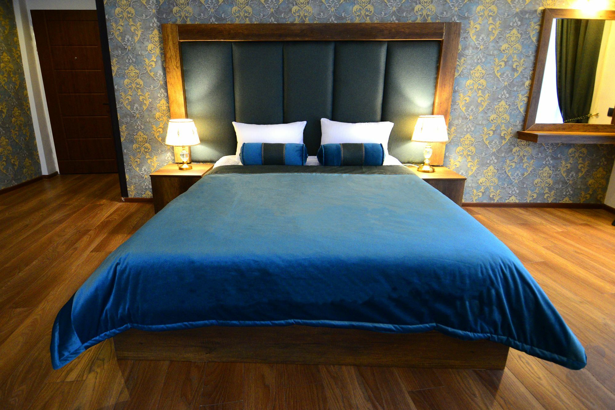Green Queen Hotel Тбілісі Екстер'єр фото