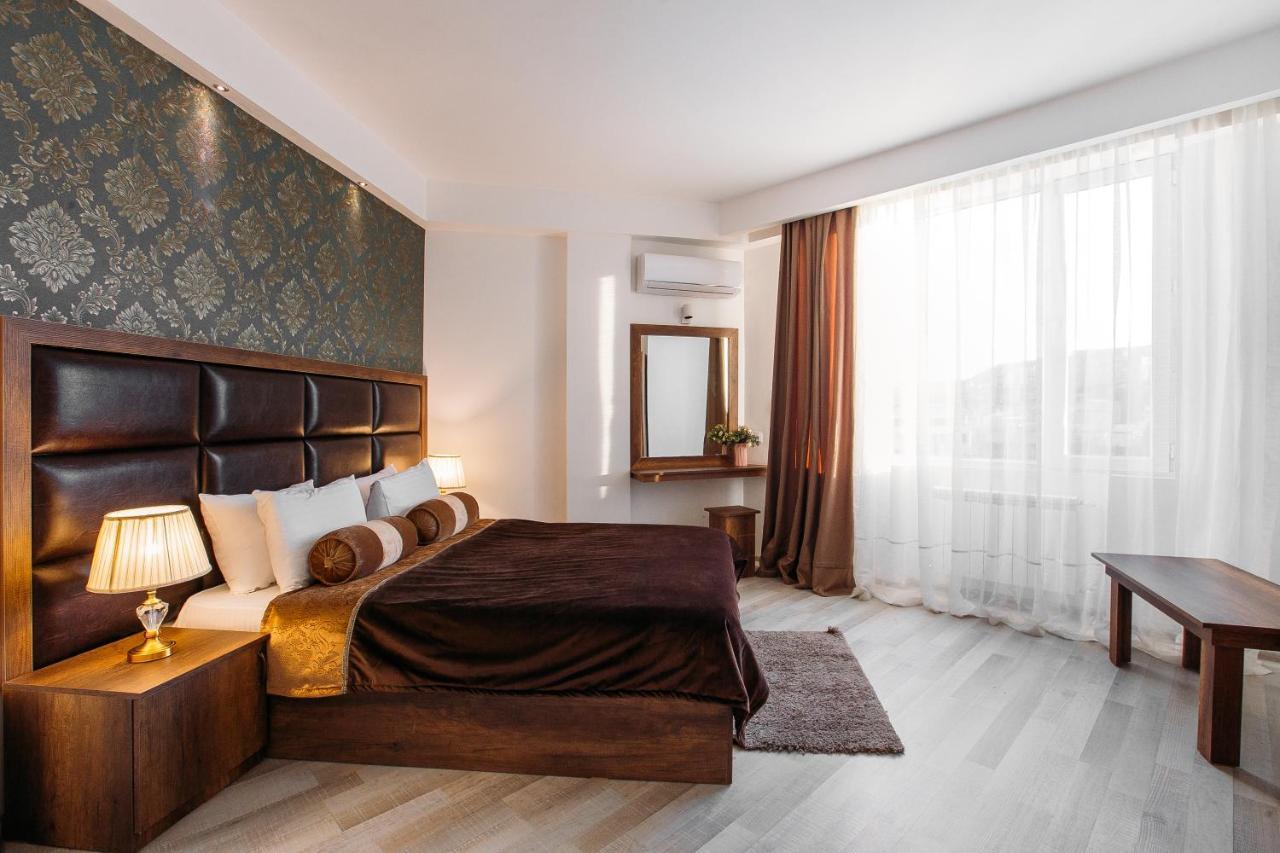 Green Queen Hotel Тбілісі Екстер'єр фото